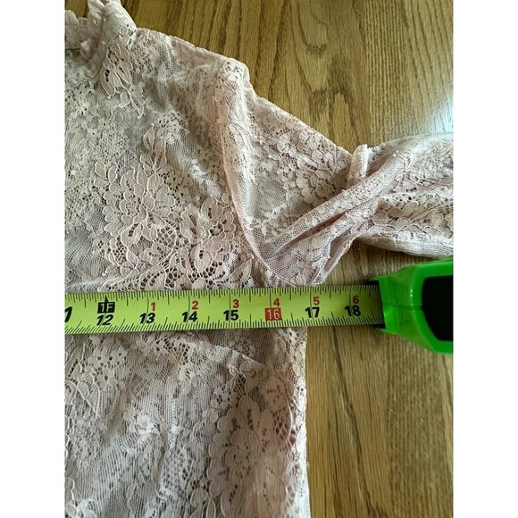 Forever 21 Women's Pink Sheer Lace Button-Up Blouse With Flared Sleeves - Picture 8 of 9